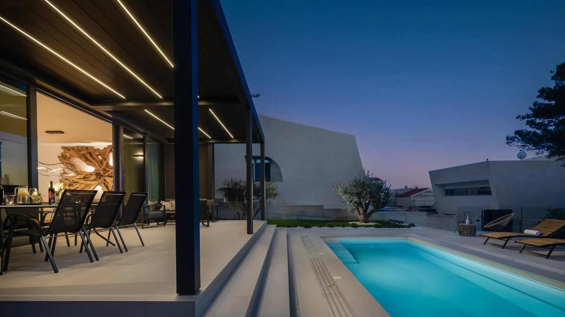 Villa Acacia With Heated Pool Petrcane