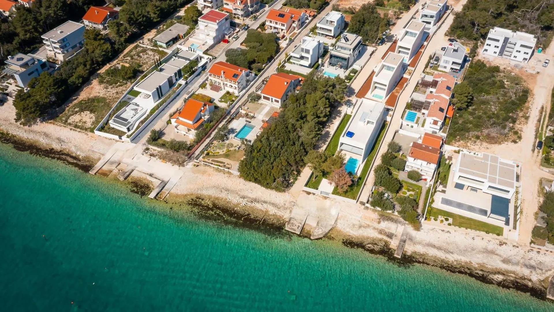 Villa Acacia With Heated Pool Petrcane