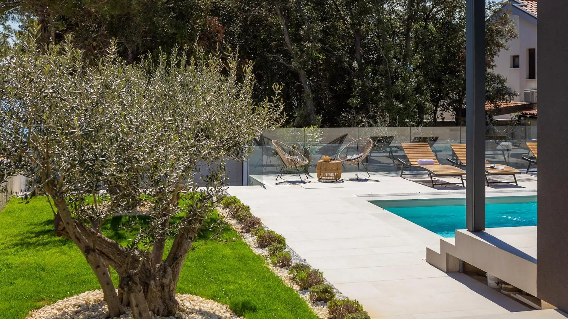 Villa Acacia With Heated Pool Petrcane