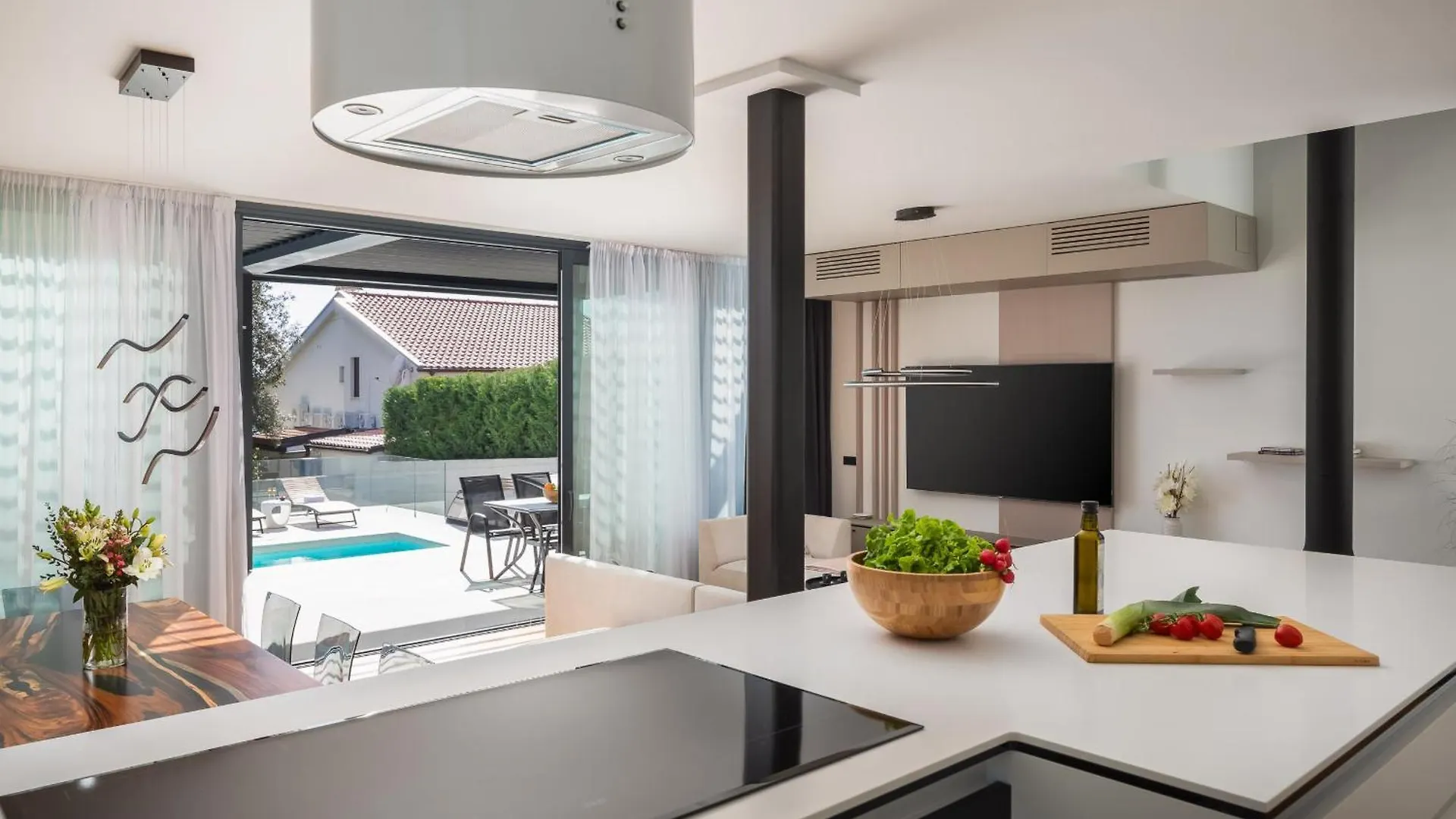 Villa Acacia With Heated Pool Petrcane