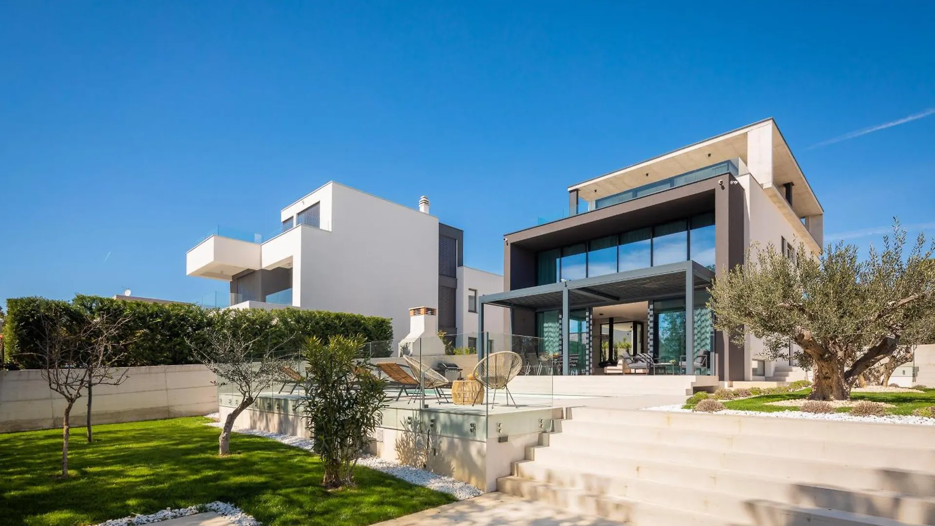 Villa Acacia With Heated Pool Petrcane